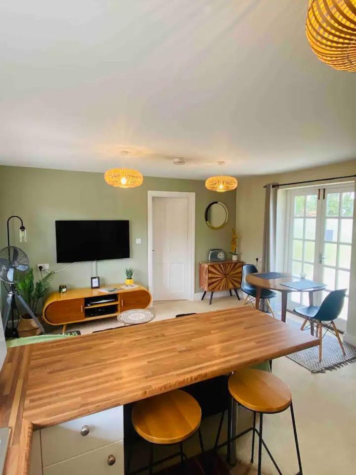 פברשהאם The Willow Studio - Peaceful Retreat Near Whitstable Seaside מראה חיצוני תמונה